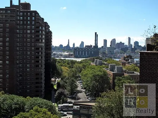 Sold by LoHo Realty | media 15