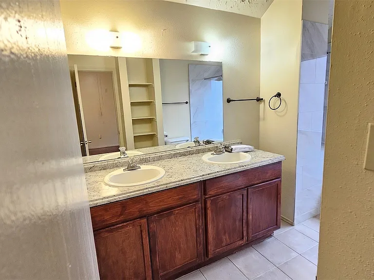 8731 Croteau Dr — Photo 14