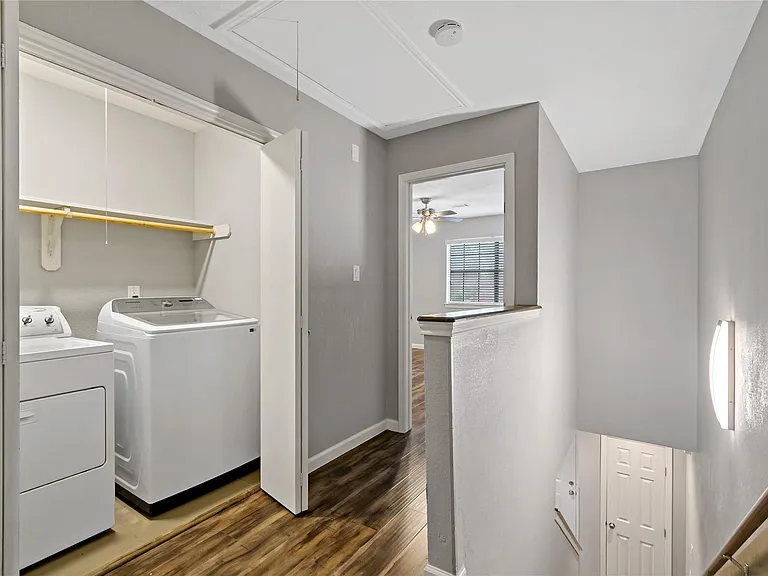 542 Birdsong Dr — Photo 11