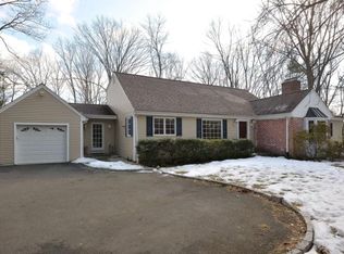 5 Algonquin Dr, Chappaqua, NY 10514