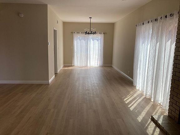 4th image of 918 Aruba Ln