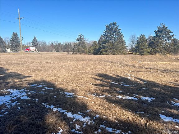 5th image of Mertz Rd