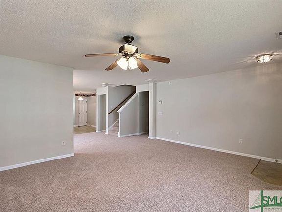 3rd image of 221 Tigers Paw Dr