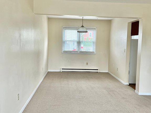 3rd image of 82 William St #8