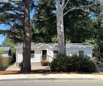 2328 Oak St, North Bend, OR, 97459