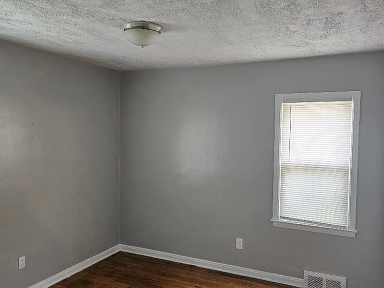 17335 Teppert St — Photo 4