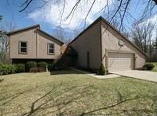 3433 Diamondback Dr, Dayton, OH 45414