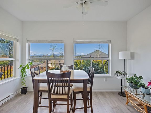 4th image of 280 Dogwood St #106
