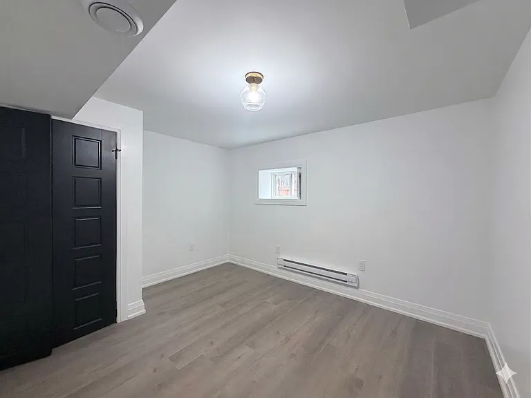 184 Ottawa St S #1 — Photo 8
