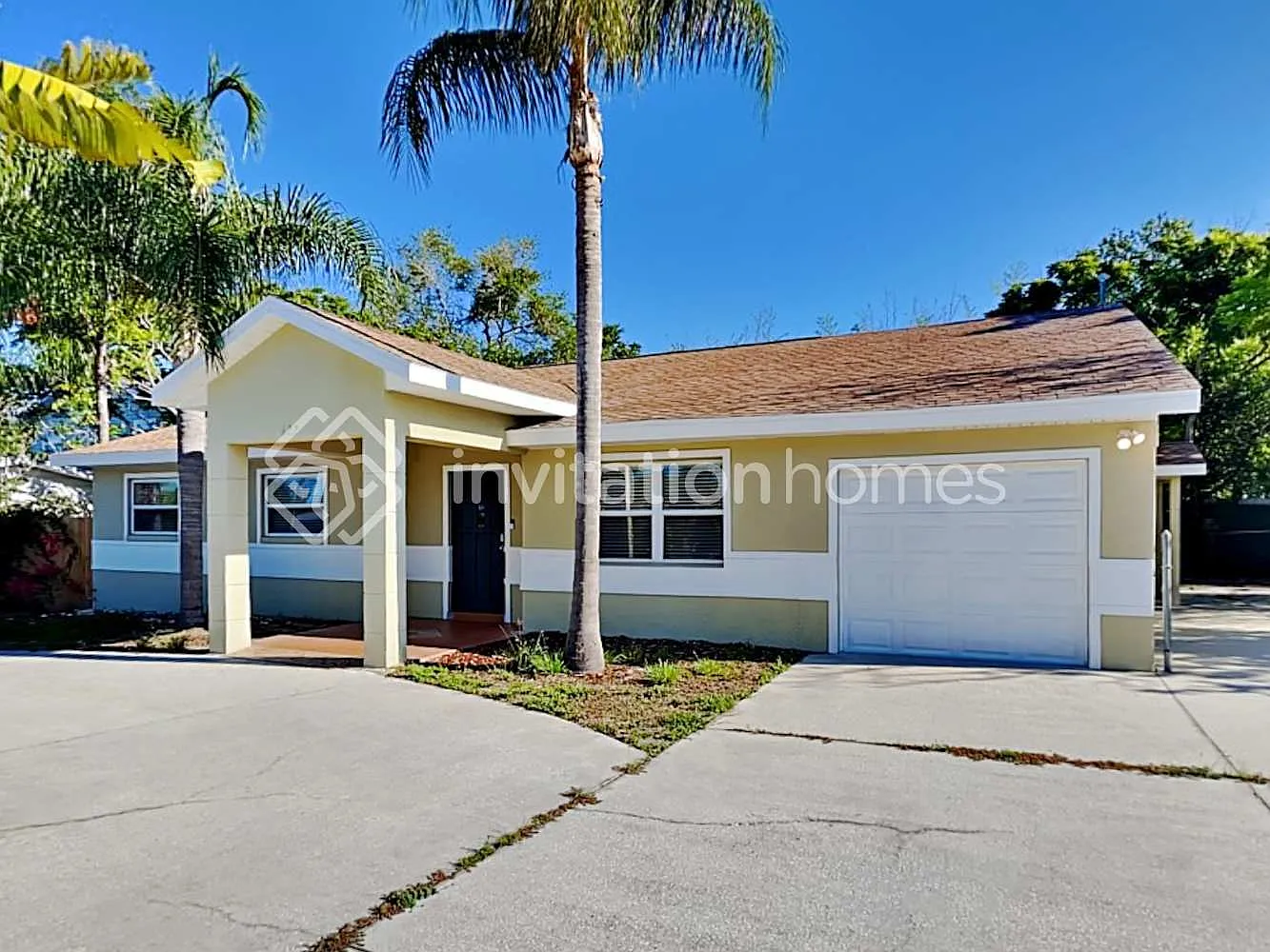 623 Palm Ave Tarpon Springs, FL 34689 — Photo 1