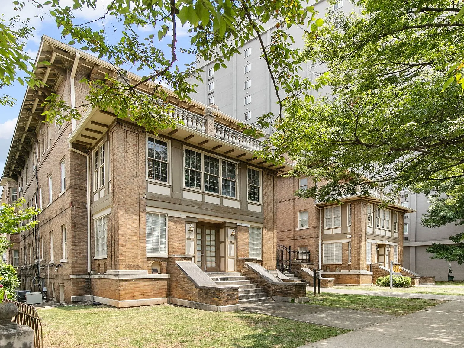 The Richmond — Photo 2