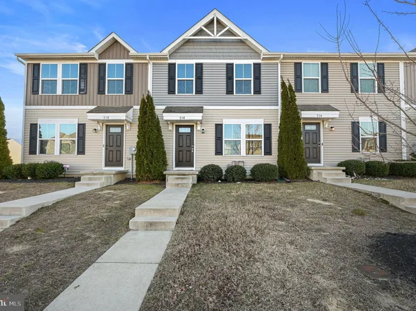 216 Nob Hill Rd, Dover, DE 19901