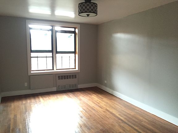 4th image of 566 Parkside Ave #3F