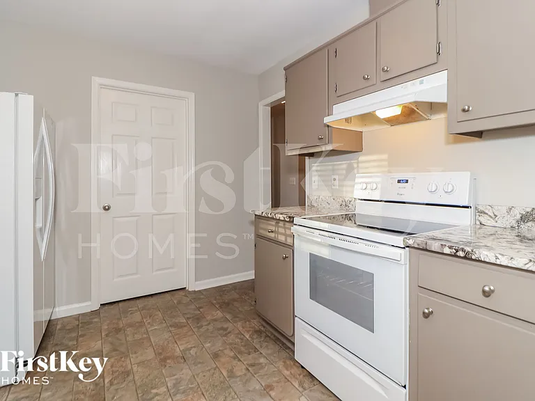 4480 Meadow Trl — Photo 10
