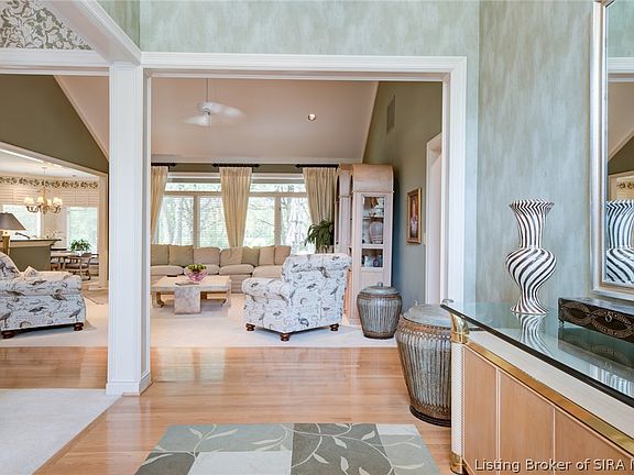 5th image of 120 Bartholomew Boulevard