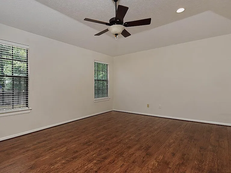 27 Berryfrost Ln — Photo 15