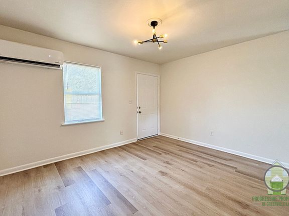 2nd image of 3806 E North St #7