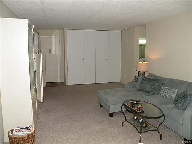 1st image of 1085 Warburton Ave APT 519