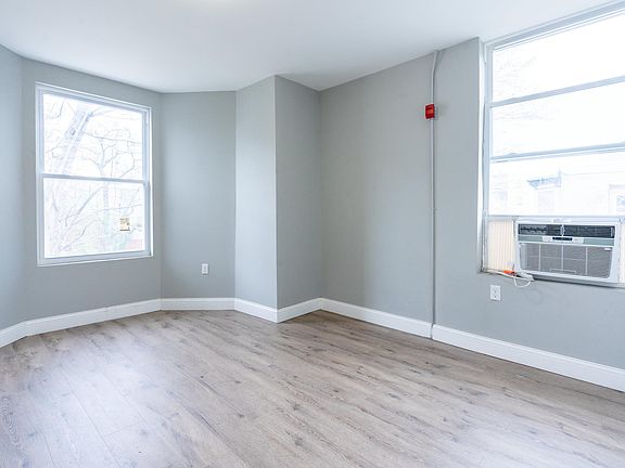 5th image of 1421 N 21st St Floor 2