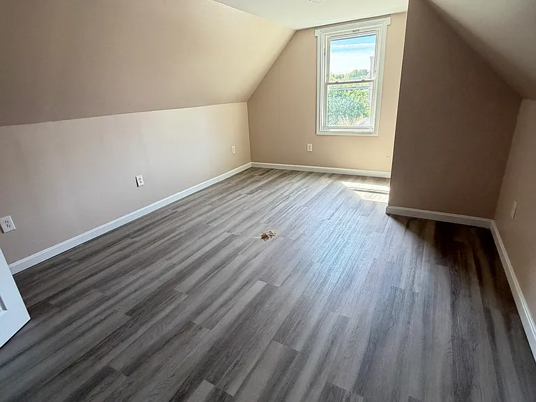6 Edwards Pl #2 — Photo 7