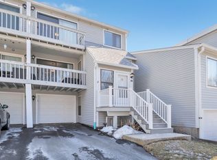 637 Longfellow Dr #637, Branford, CT 06405