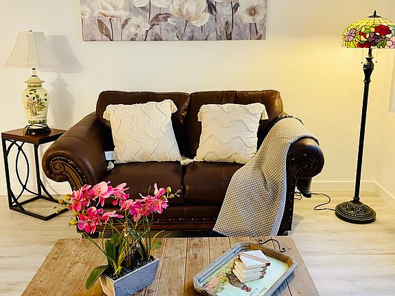5th image of 1707 Brockton Ave #8