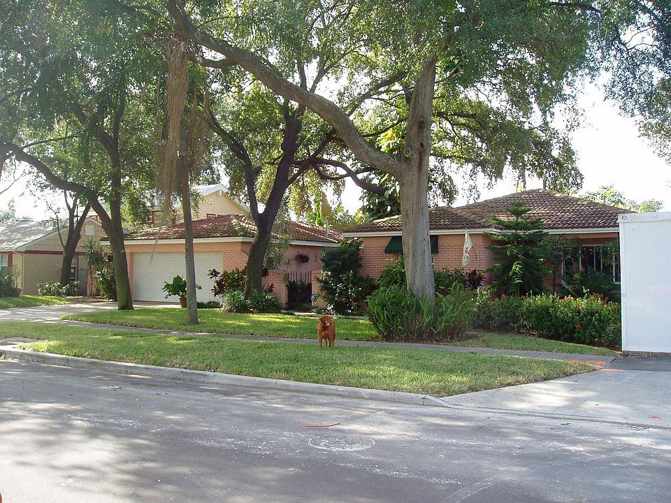 2nd image of 512 Columbia Dr