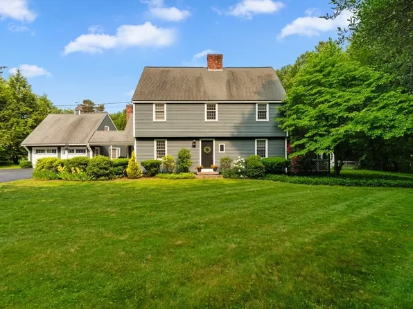 135 Fruit St, Hopkinton, MA 01748