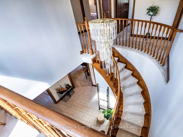 75 Waverly St N, Oshawa, ON L1J 8G6