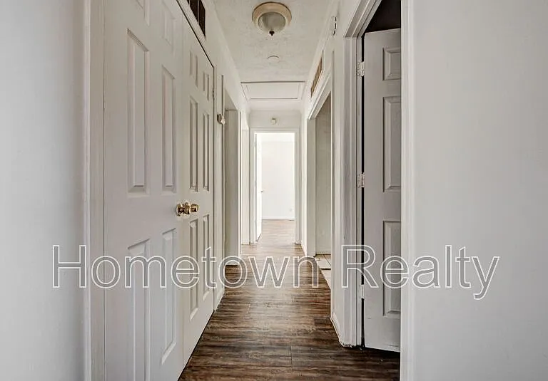 2701 S Phillips Ave — Photo 17