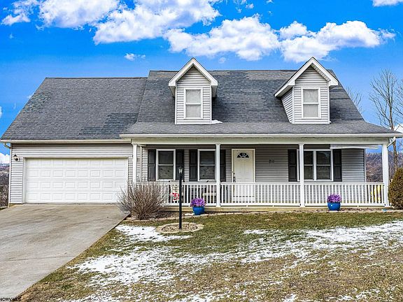 2nd image of 211 E Eastgate Dr