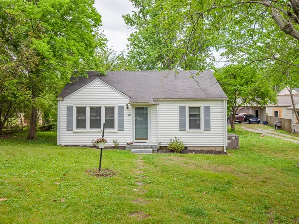 517 Hatcher Dr, Fayetteville, TN 37334