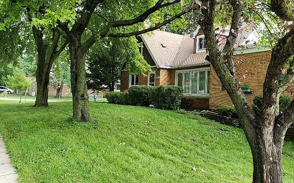 2nd image of 209 Spruce Ave