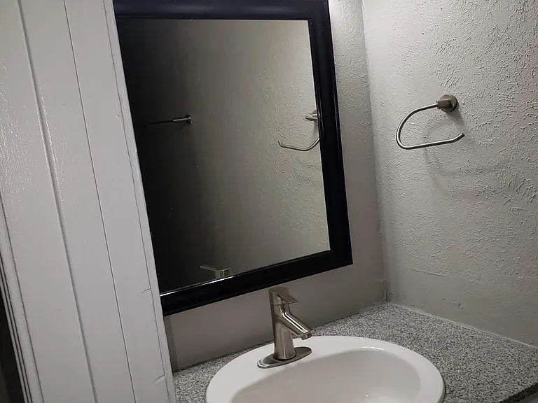 Camelot Apartments — Photo 81