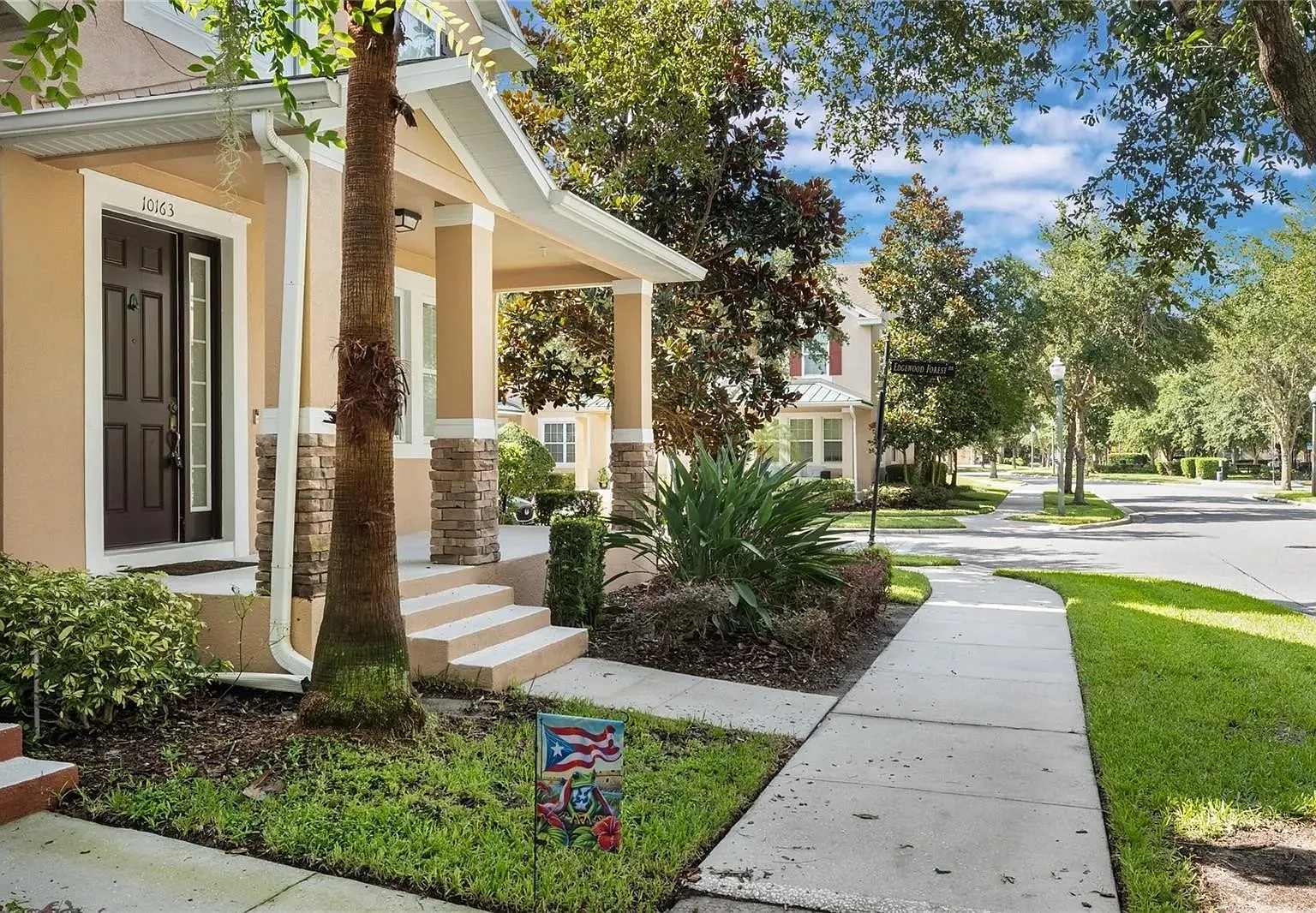 4 bed, 1426 sqft, $3,075 — Photo 2