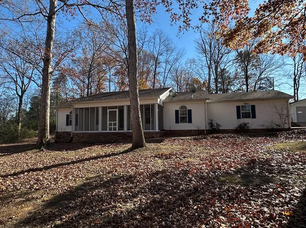 220 Ashby Rd, Camden, TN 38320