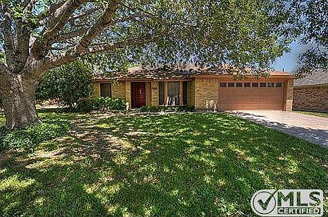 1st image of 748 Parkview Dr