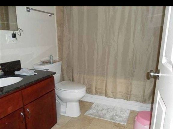 4th image of 6301 N Francisco Ave APT 2