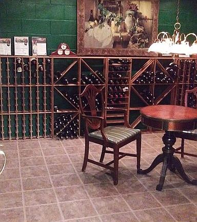 Wine cellar with exhaust fan