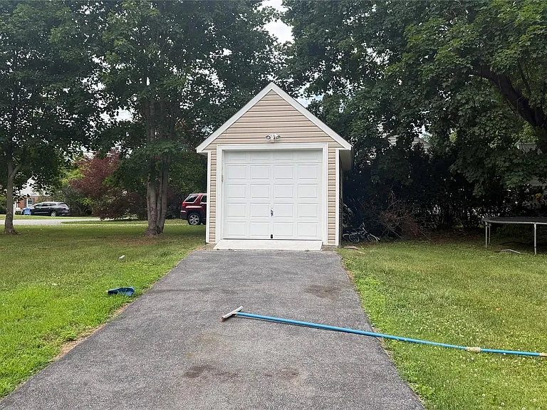 17 Degarmo Rd — Photo 28