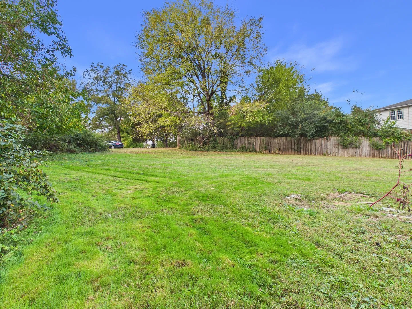 3 bed, 1.5 bath, 1056 sqft, $1,300 — Photo 3