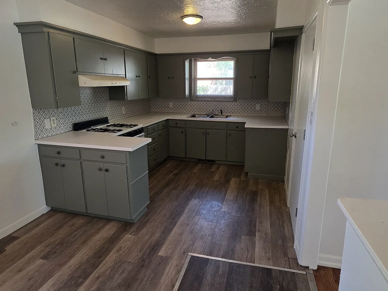 601 N Sixth Street — Photo 3