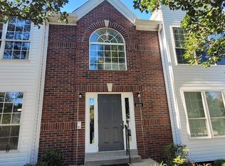 1606 Forest Springs Ln, Ballwin, MO 63021