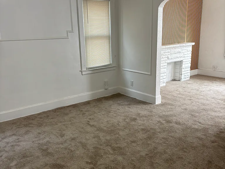 16237 Sorrento St — Photo 3