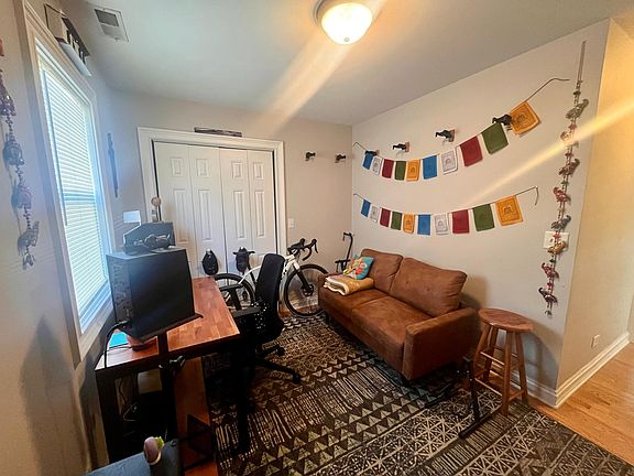5th image of 4503 N Karlov Ave #2