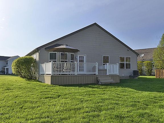 5th image of 2090 Stoneside Dr