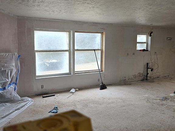 3rd image of 10326 Patsy Cline Way