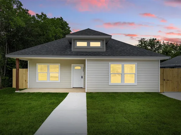 1209 E Annie St, Fort Worth, TX 76104