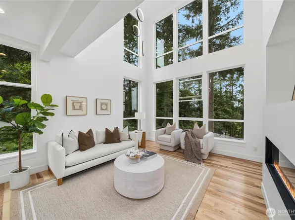 21037 NE 15th Street, Sammamish, WA 98074