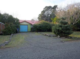 1108 S Pine St, Newport, OR 97365